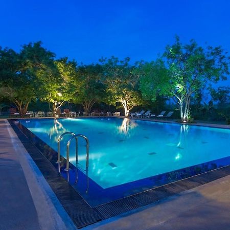 Kassapa Lions Rock Hotel Sigiriya Exterior photo