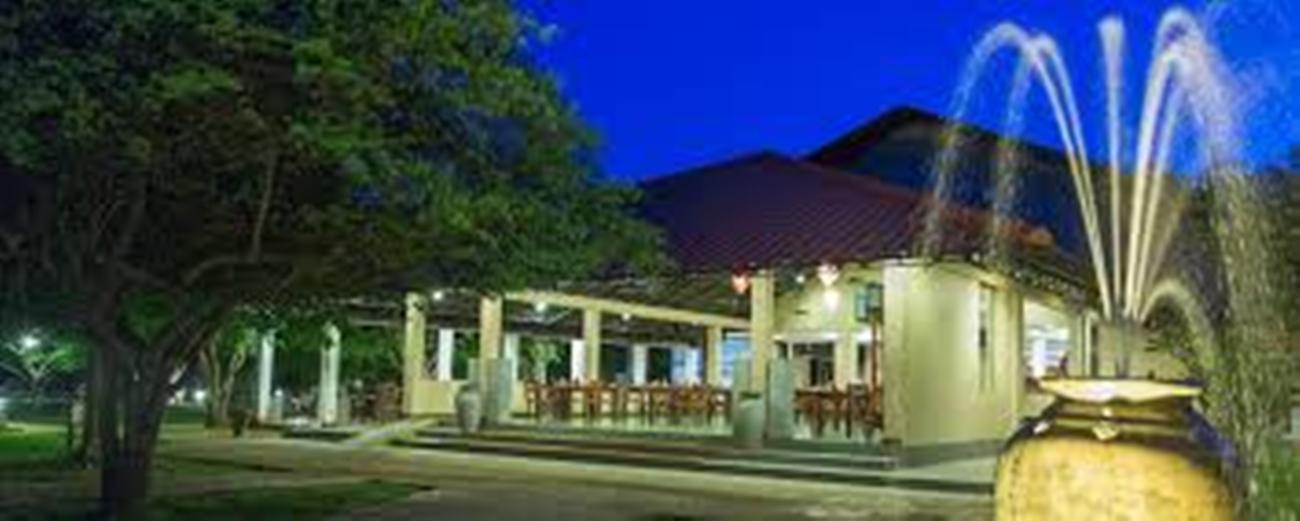 Kassapa Lions Rock Hotel Sigiriya Exterior photo