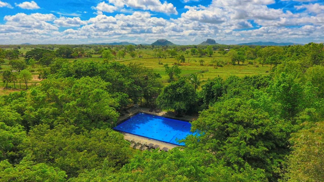 Kassapa Lions Rock Hotel Sigiriya Exterior photo