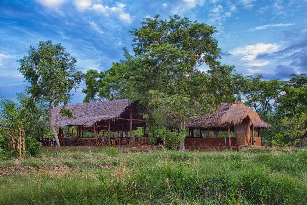 Kassapa Lions Rock Hotel Sigiriya Exterior photo