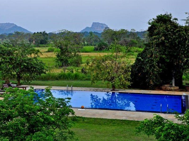 Kassapa Lions Rock Hotel Sigiriya Exterior photo