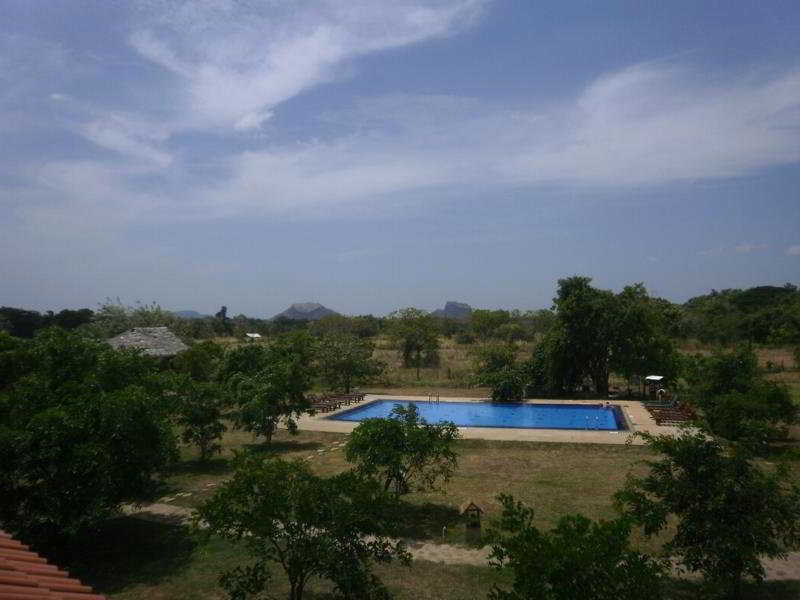 Kassapa Lions Rock Hotel Sigiriya Exterior photo